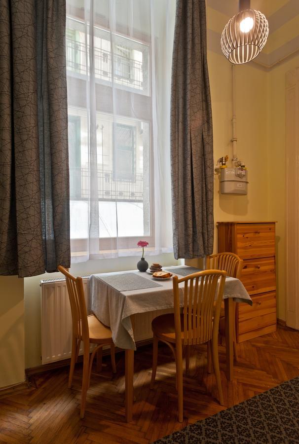 Capital Center Apartments Uelloi Budapest Ngoại thất bức ảnh
